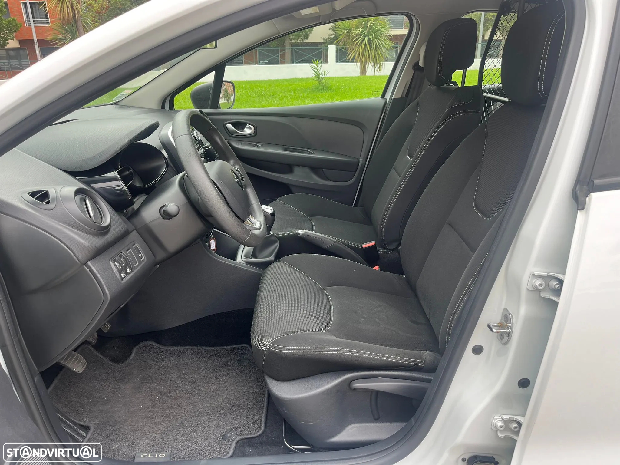 Renault CLIO 1.5 dCI 75cv - ZEN - AC - IVA DEDUTÍVEL - 21