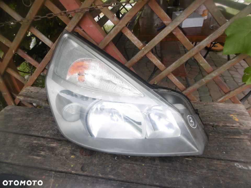 Lampa prawa Espace IV Hella Europa - 1