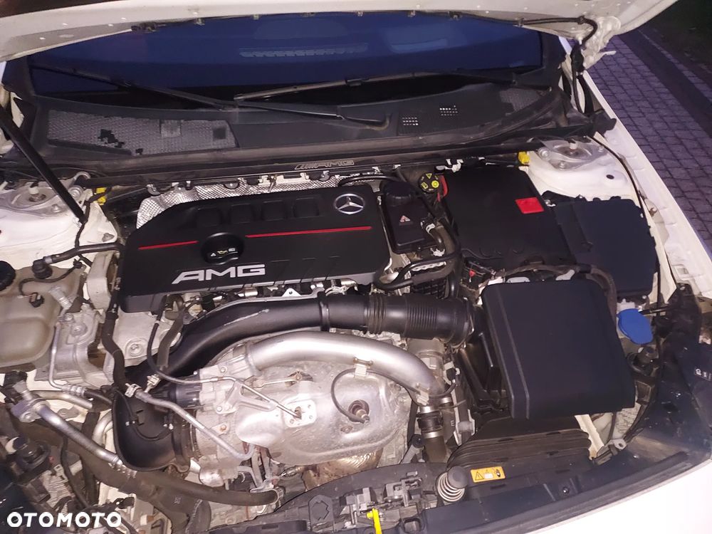 Mercedes-Benz CLA AMG 35 4Matic Shooting B AMG Speedshift 7G-DCT - 16