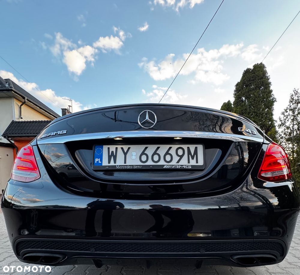 Mercedes-Benz Klasa C AMG 43 4Matic 9G-TRONIC - 21