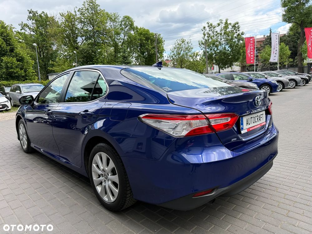 Toyota Camry 2.5 Hybrid Comfort CVT - 26