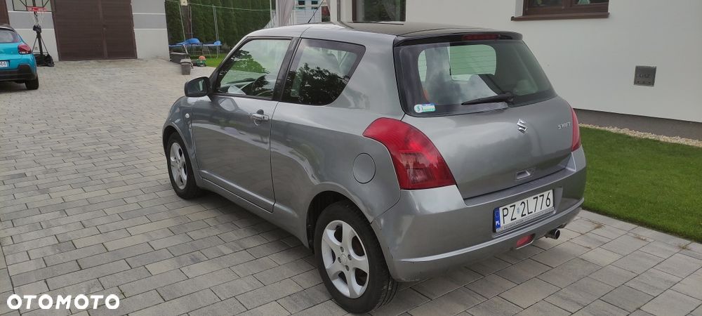 Suzuki Swift - 4
