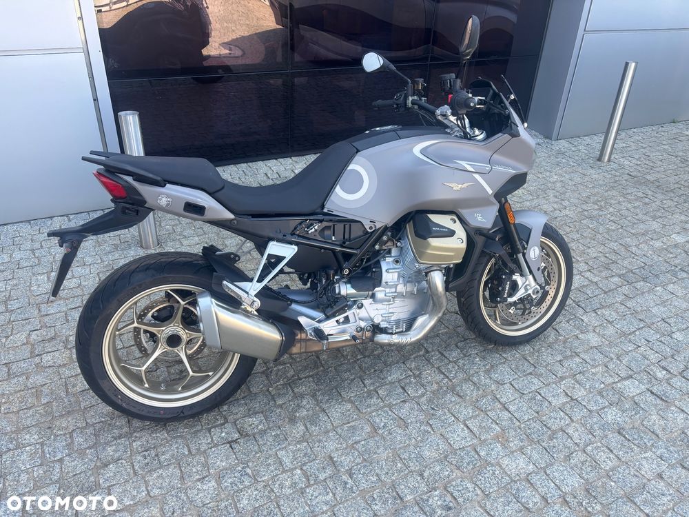 Moto Guzzi V100 Mandello - 4