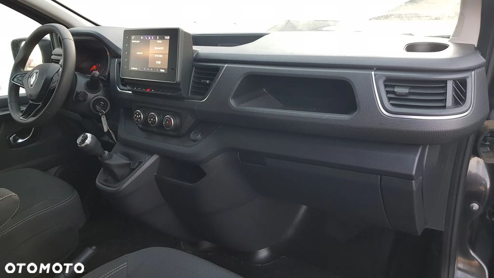 Renault TRAFIC - 33