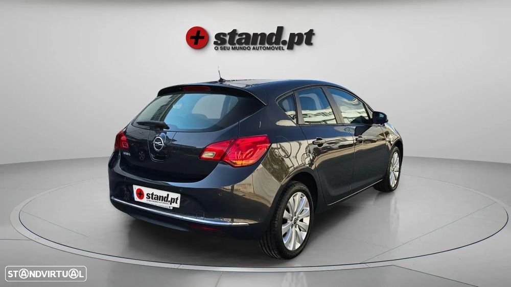 Opel Astra 1.6 150 Anos - 5