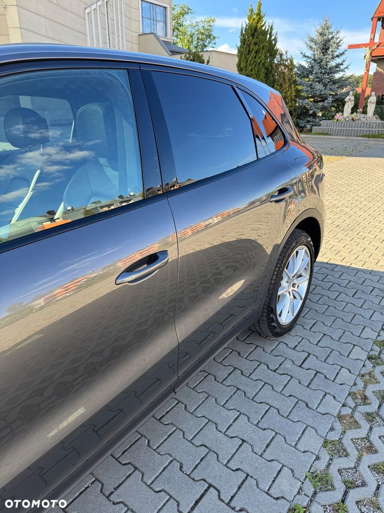 Porsche Cayenne - 20