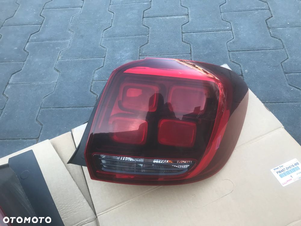 Dacia Sandero Stepway II Lift 16-20 Lampa Tył Tylna Prawa Lewa - 2