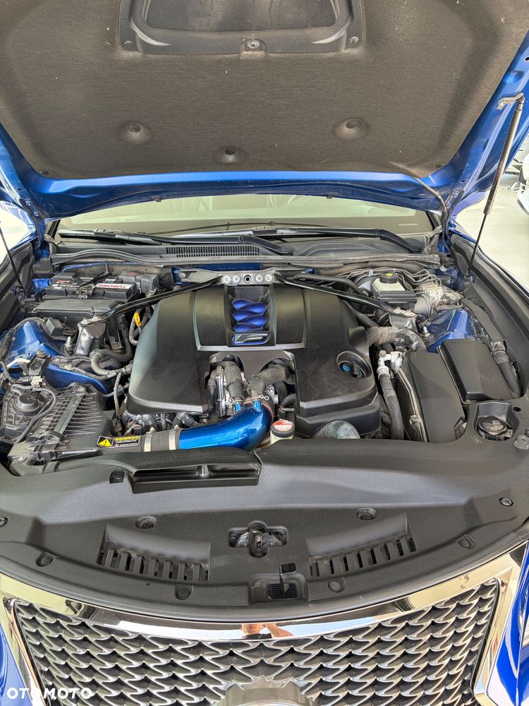 Lexus RC F Carbon - 17