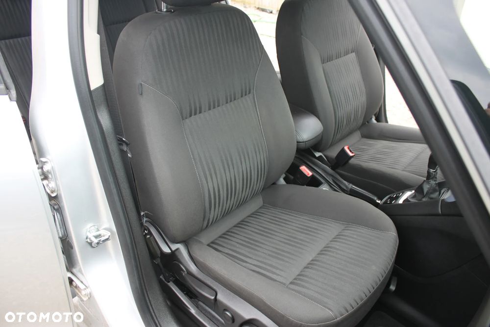Opel Zafira - 16