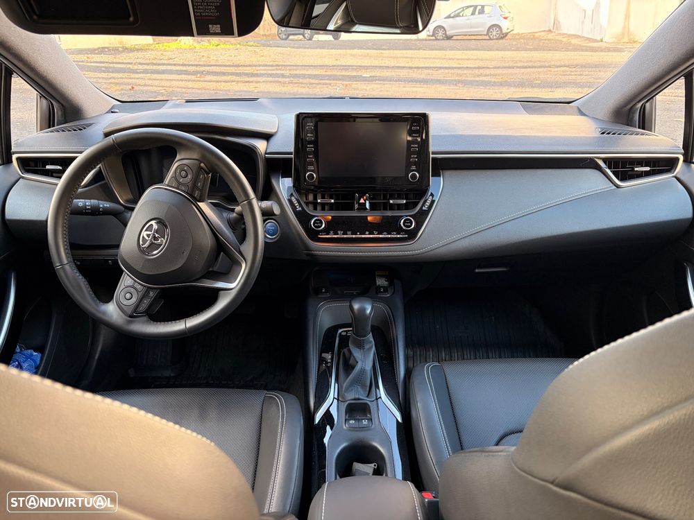 Toyota Corolla 2.0 Hybrid Luxury White - 18