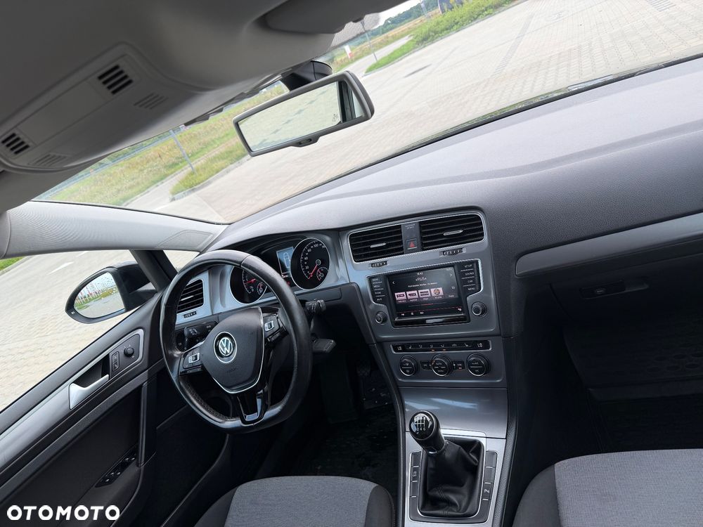 Volkswagen Golf 1.6 TDI BlueMotion Technology Comfortline - 26