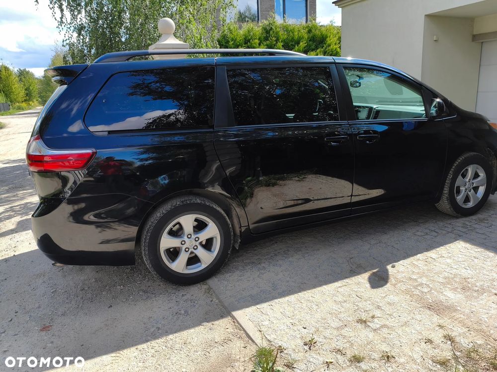 Toyota Sienna 3.5 V6 - 9