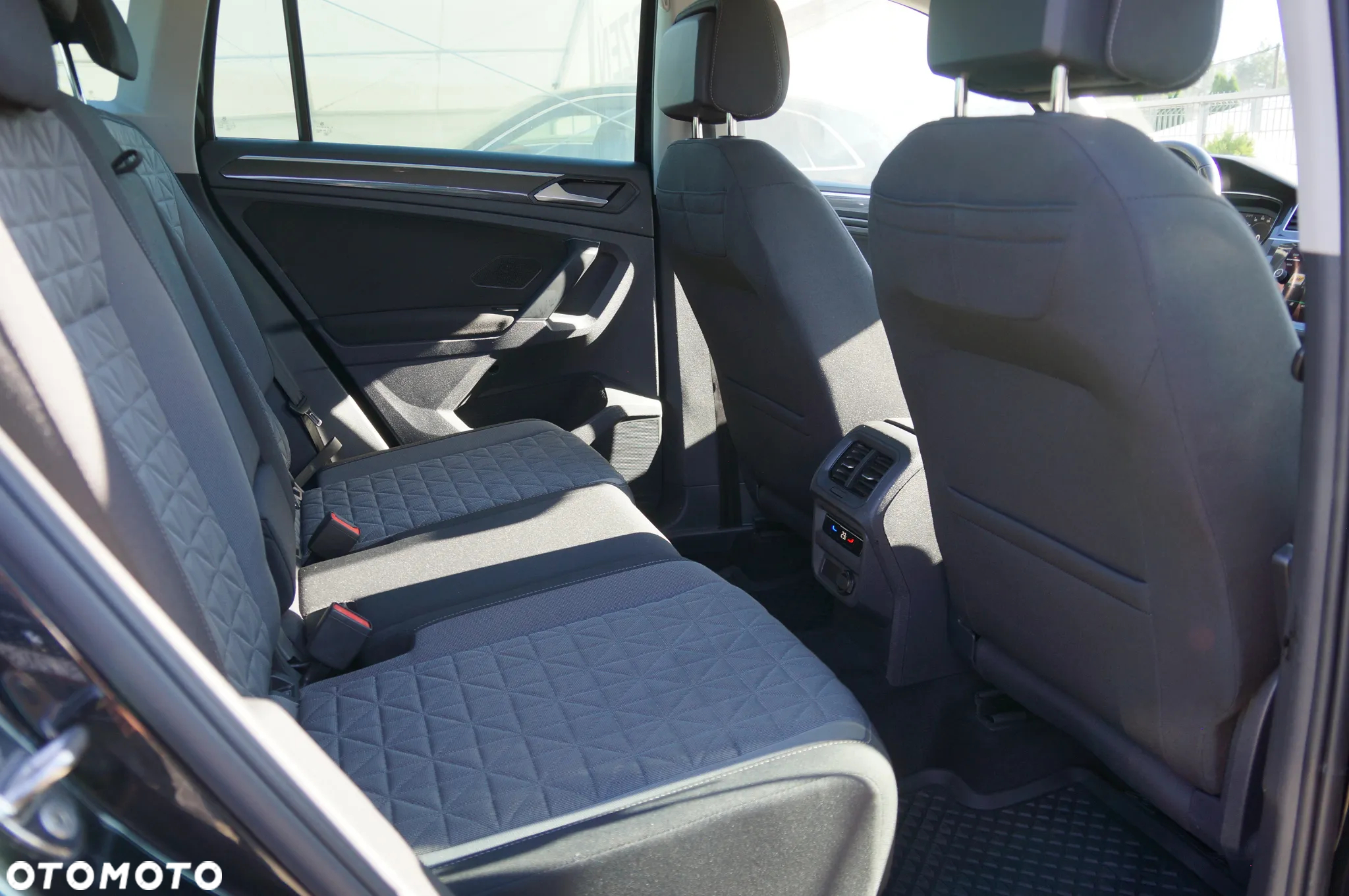 Volkswagen Tiguan 2.0 TDI SCR Active DSG - 28