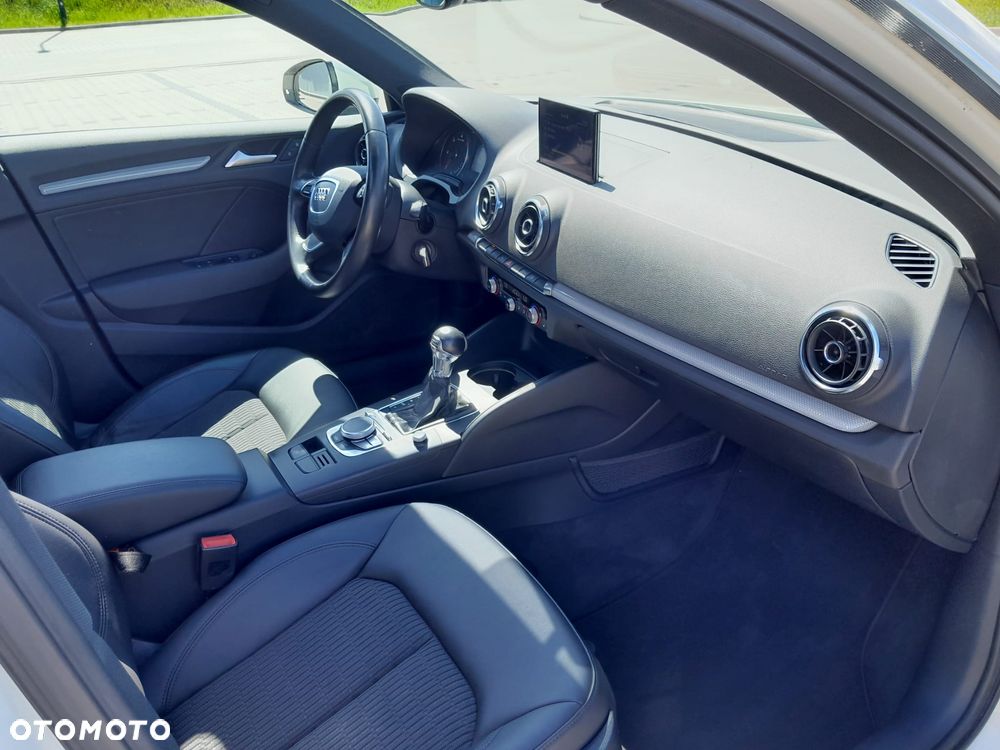 Audi A3 Sportback 2.0 TDI Ambiente S tronic - 6