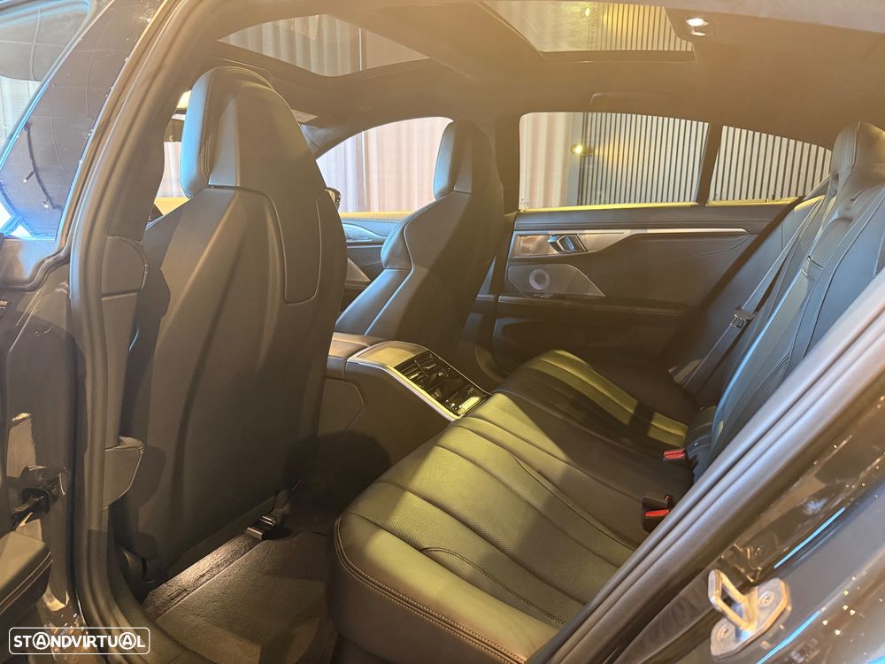 BMW 840 Gran Coupé d xDrive Pack M - 34