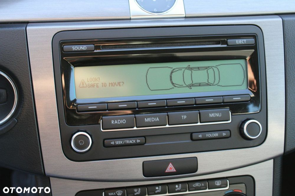 Volkswagen Passat - 21