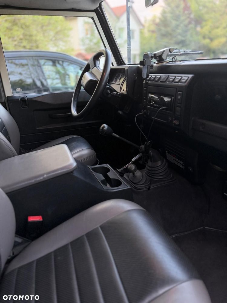 Land Rover Defender 2.5 TD5 - 6
