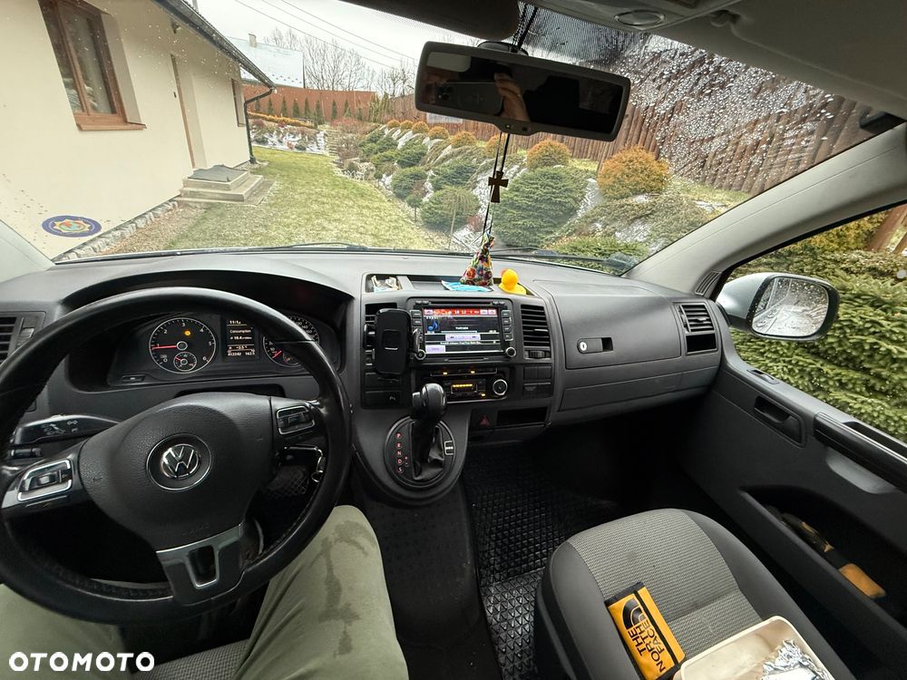 Volkswagen Caravelle - 15