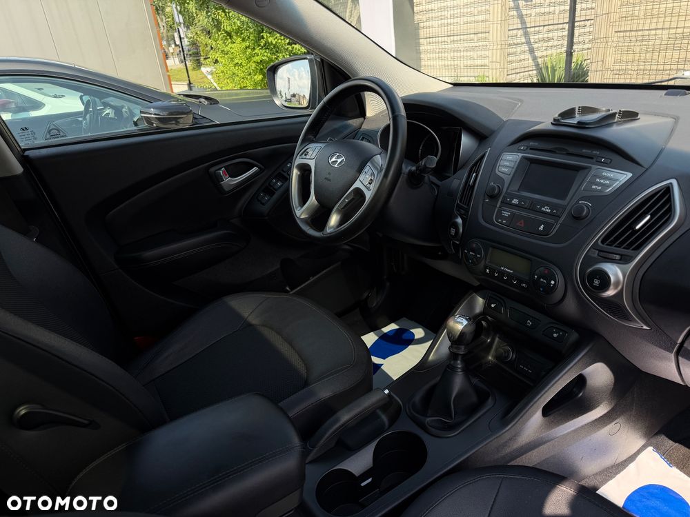 Hyundai ix35 1.6 2WD Fifa World Cup Edition - 9