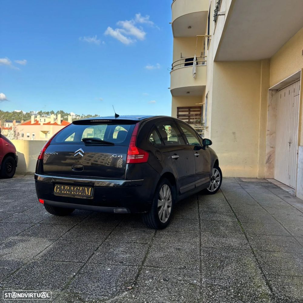 Citroën C4 1.6 HDi 110 Exclusive - 4