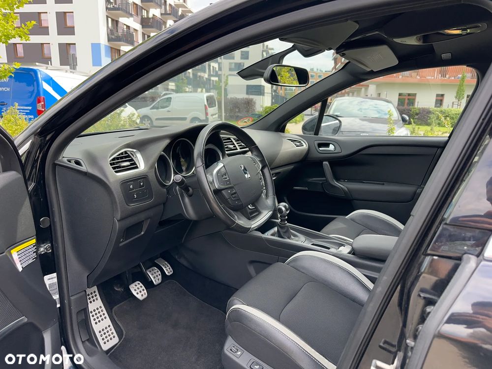 Citroën DS4 1.6 HDi SoChic - 26