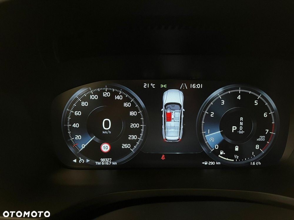 Volvo V60 B4 B R-Design - 23