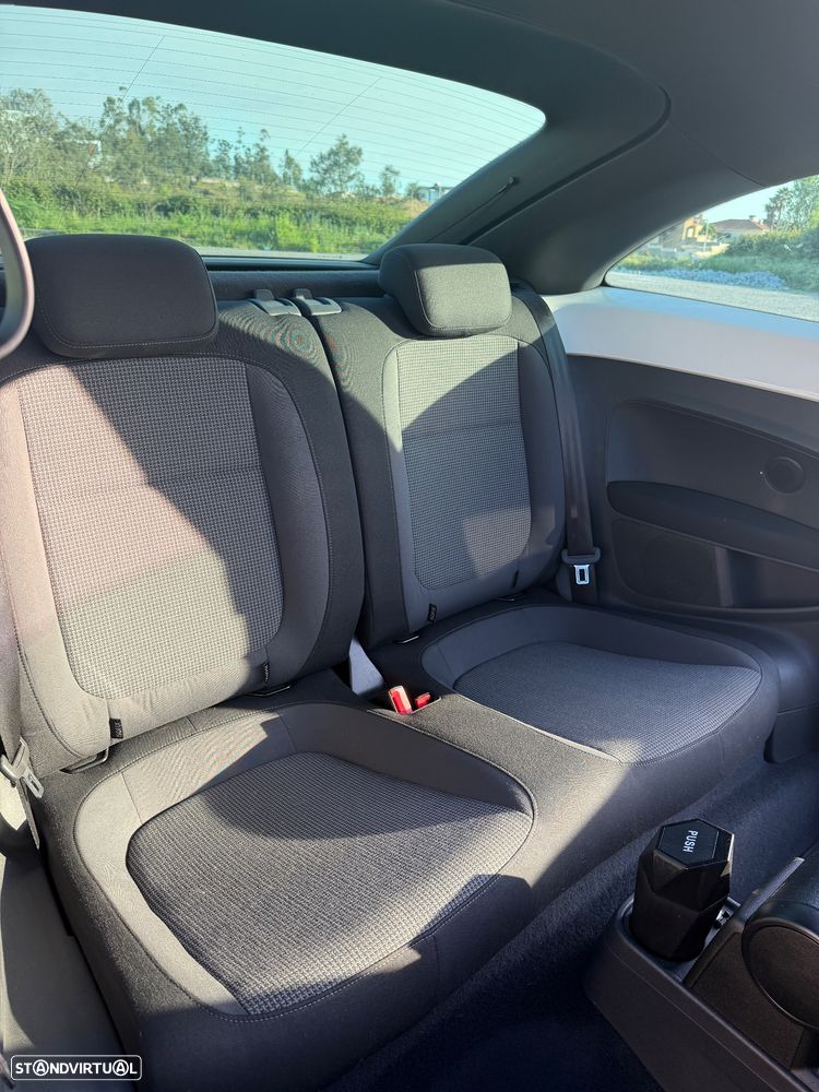 VW New Beetle 1.2 TSI Fender Edition - 12