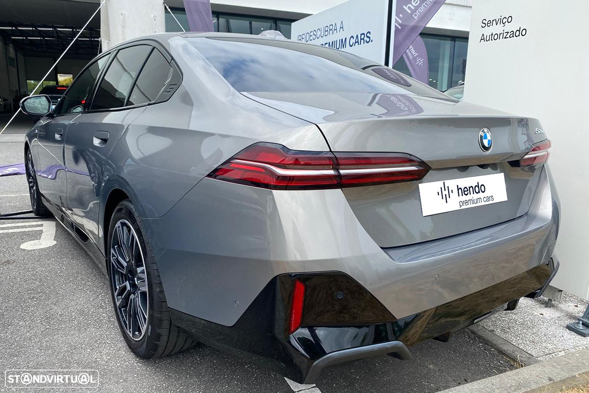 BMW 520 d Pack Desportivo M - 3