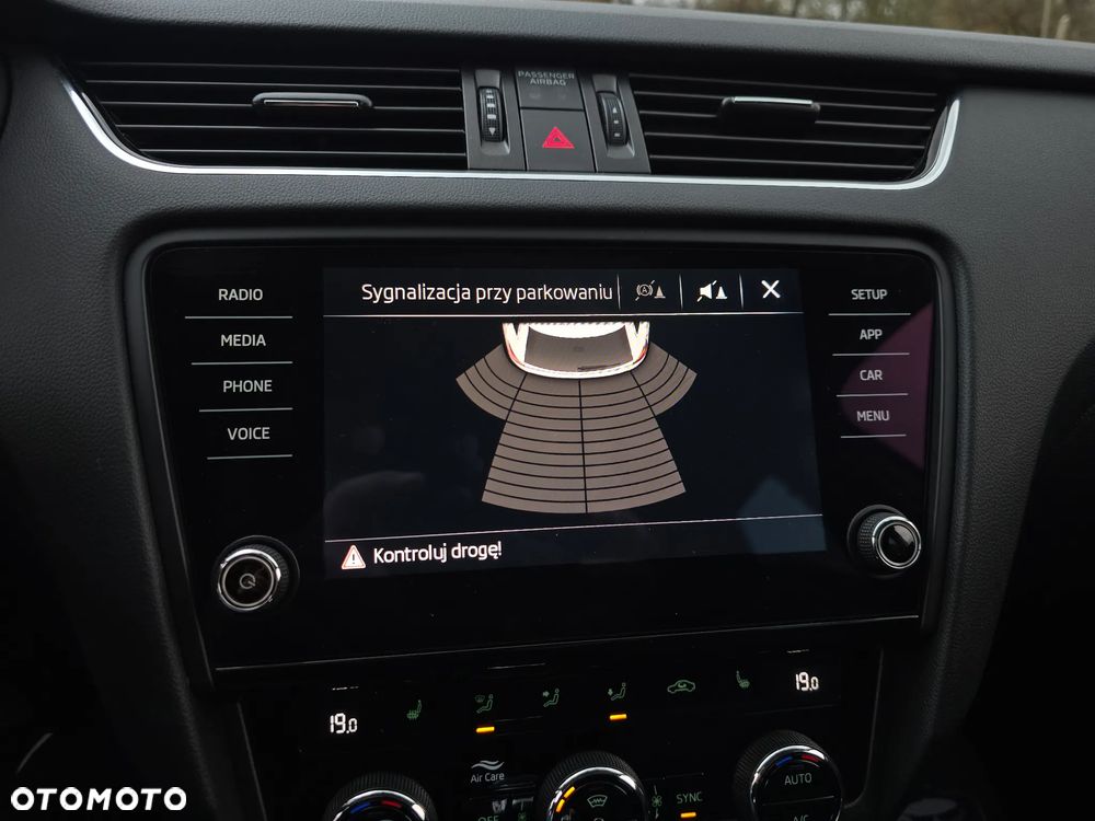 Skoda Octavia Combi 2.0 TDI DSG Clever - 19