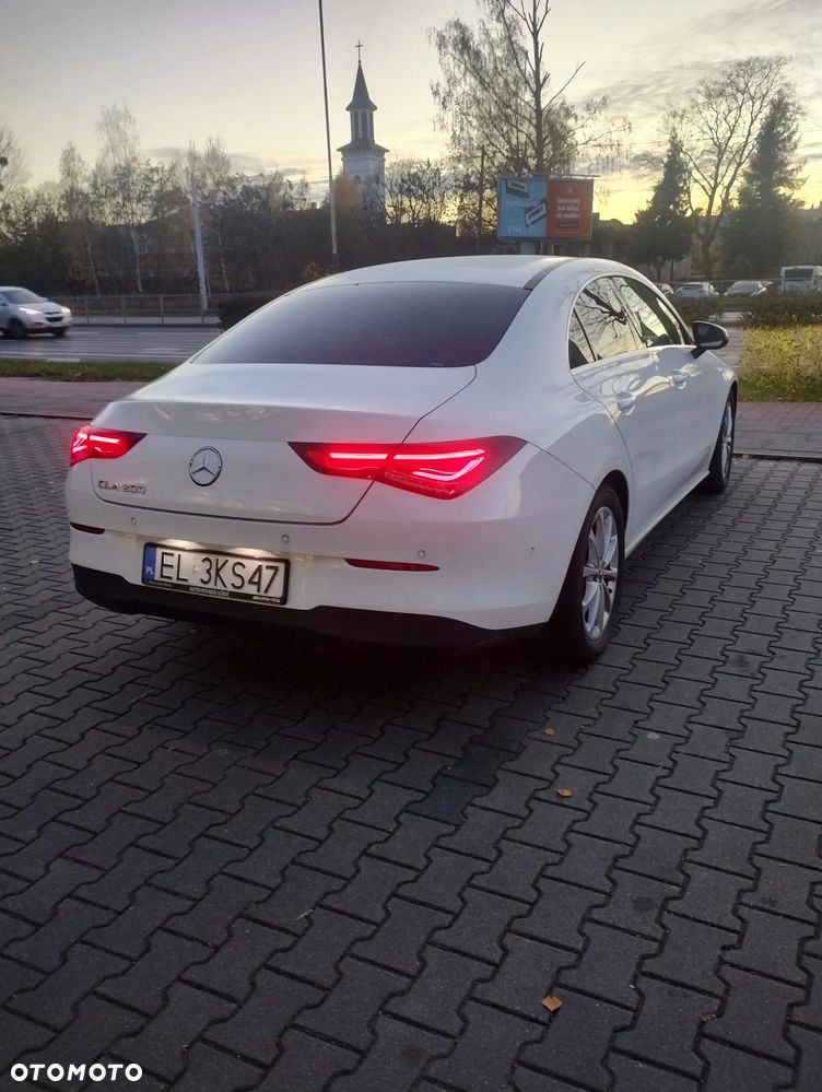 Mercedes-Benz CLA 200 4-Matic Progressive 8G-DCT - 5
