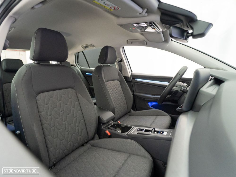 VW Golf 1.5 TSI e-Hybrid Life DSG - 44