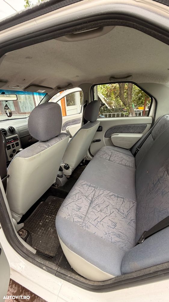 Dacia Logan - 5
