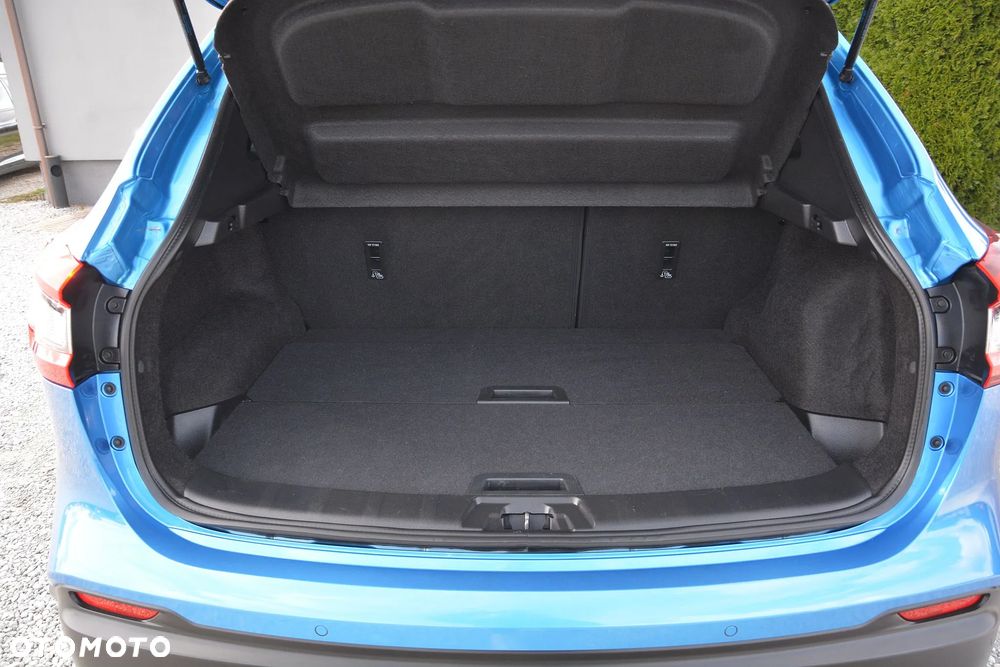 Nissan Qashqai 1.3 DIG-T N-Connecta DCT - 12