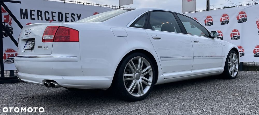 Audi S8 - 4
