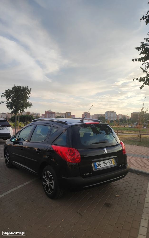 Peugeot 207 SW 1.4 Premium - 3