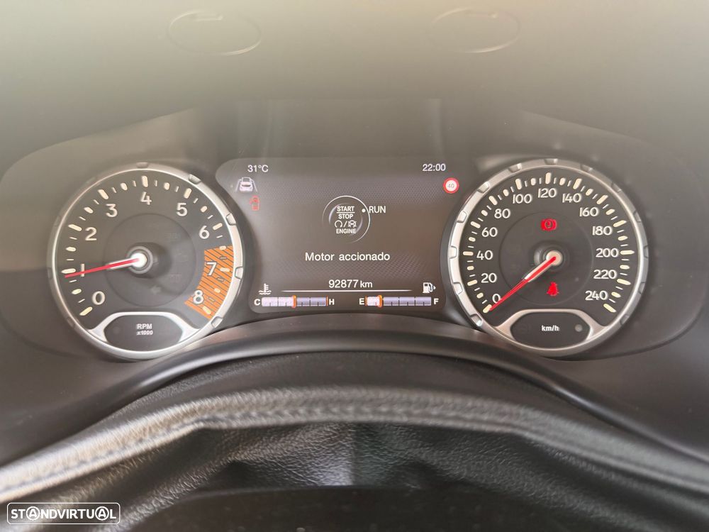 Jeep Renegade 1.0 T Limited - 23