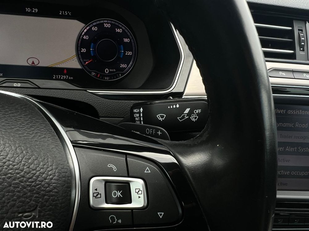 Volkswagen Passat - 23
