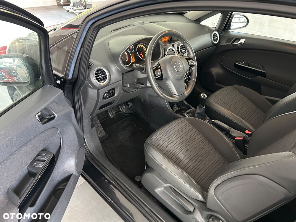 Opel Corsa 1.4 16V Color Elegance - 16