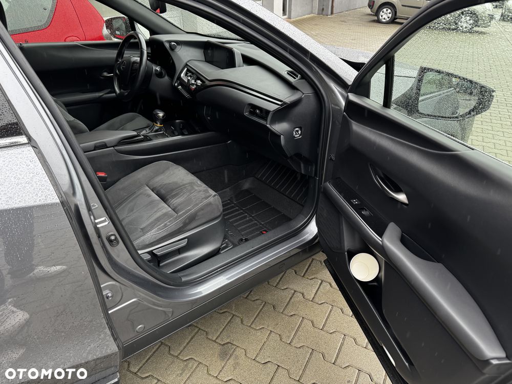 Lexus UX 250h Elegance 2WD - 25