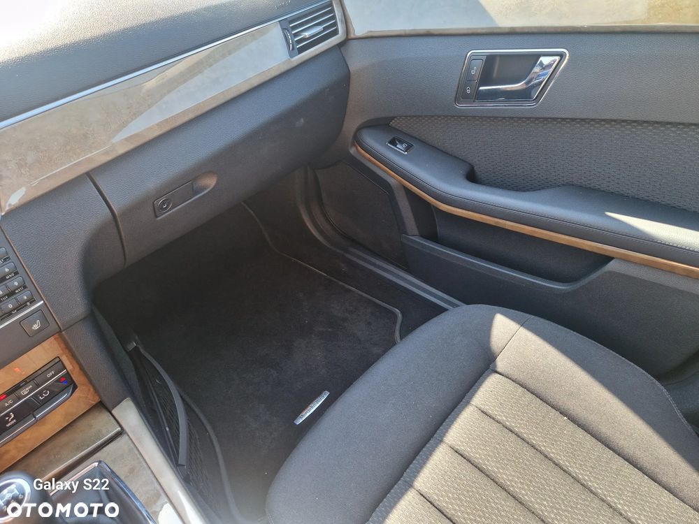 Mercedes-Benz Klasa E 200 Kompressor Elegance - 26