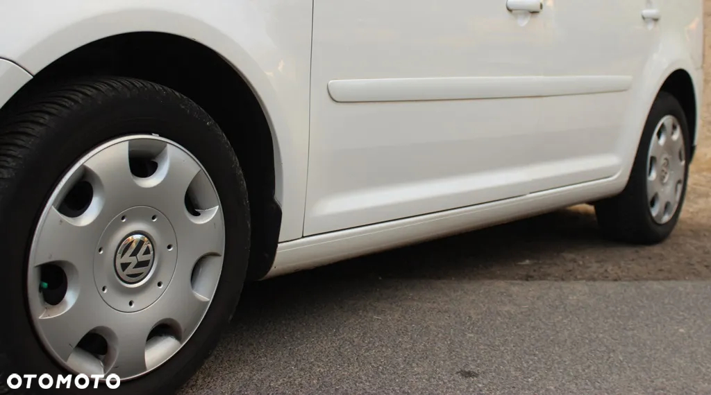 Volkswagen Touran - 13