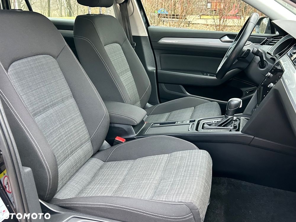 Volkswagen Passat 2.0 TDI SCR Comfortline DSG - 38