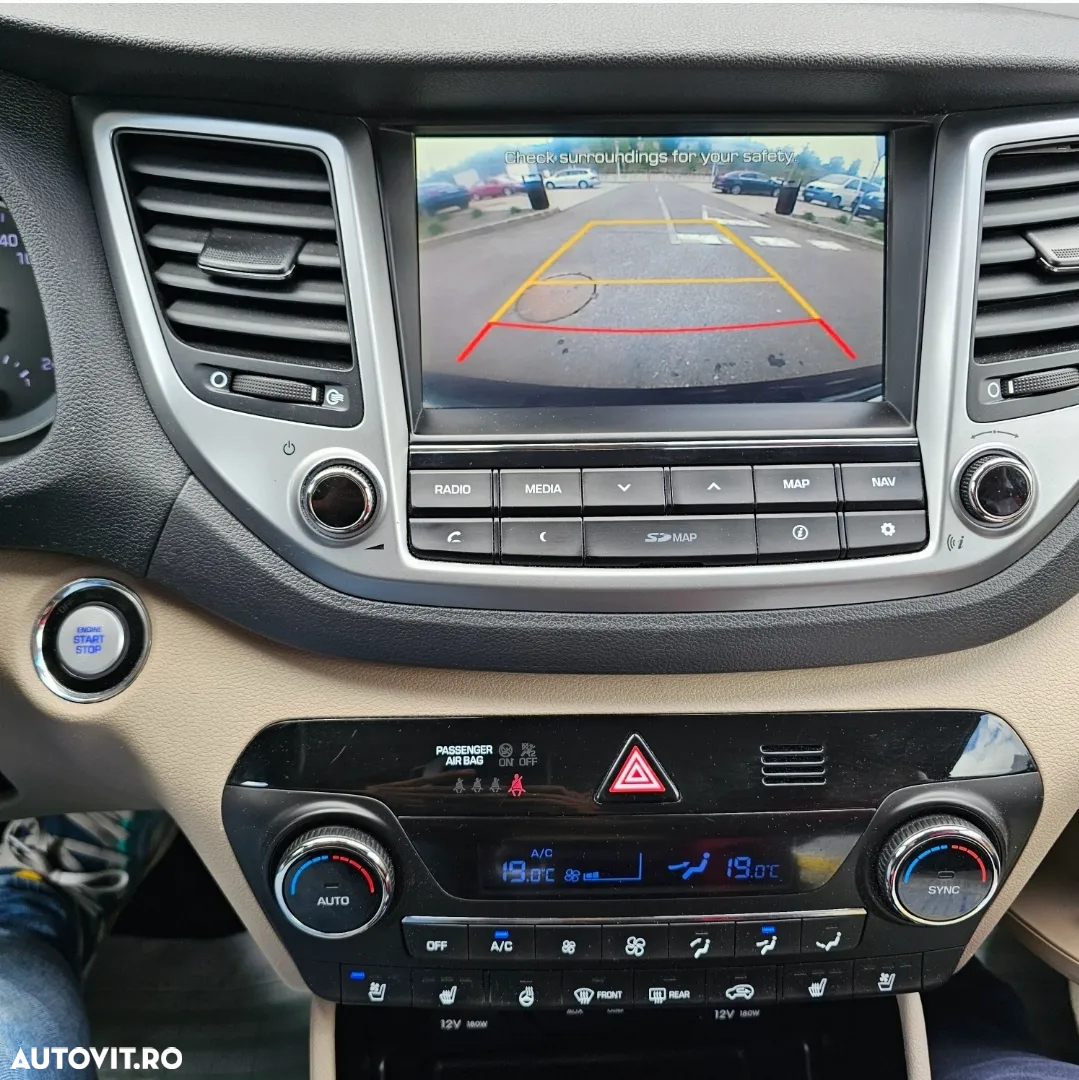Hyundai Tucson 2.0 CRDI 4WD 8AT Luxury - 30