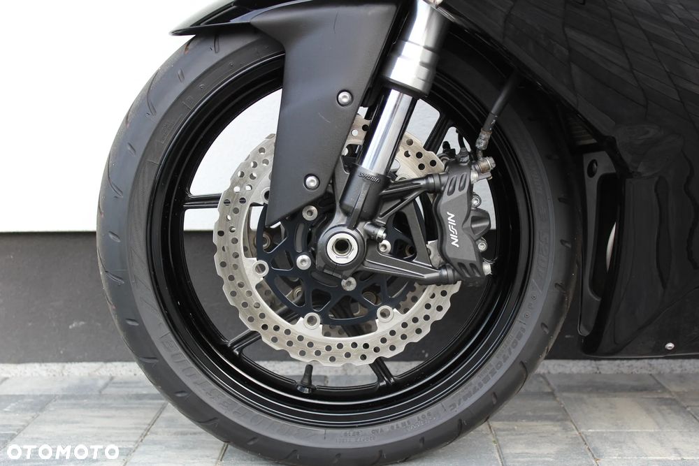 Kawasaki ZXR - 13