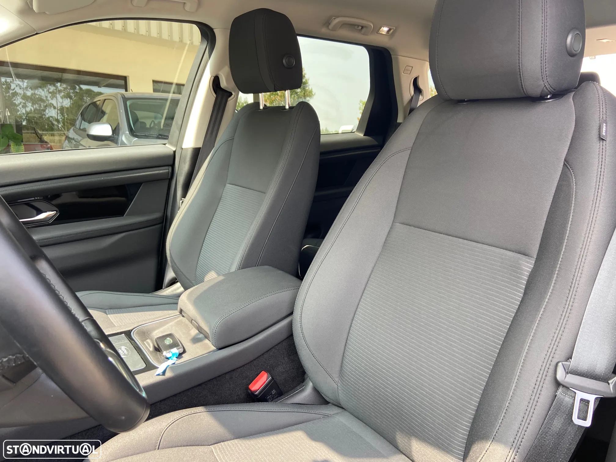 Land Rover Discovery Sport 2.0 eD4 7L - 13