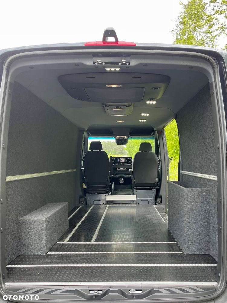 Mercedes-Benz Sprinter - 6