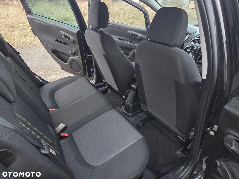 Fiat Punto 1.4 Young - 17