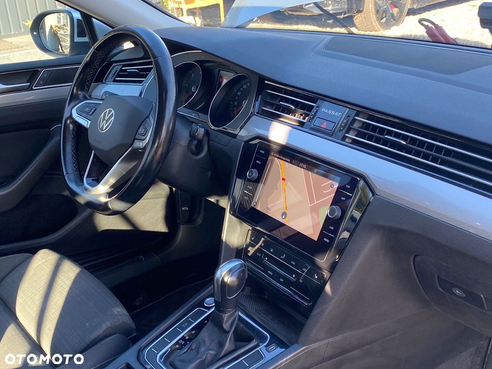 Volkswagen Passat - 15