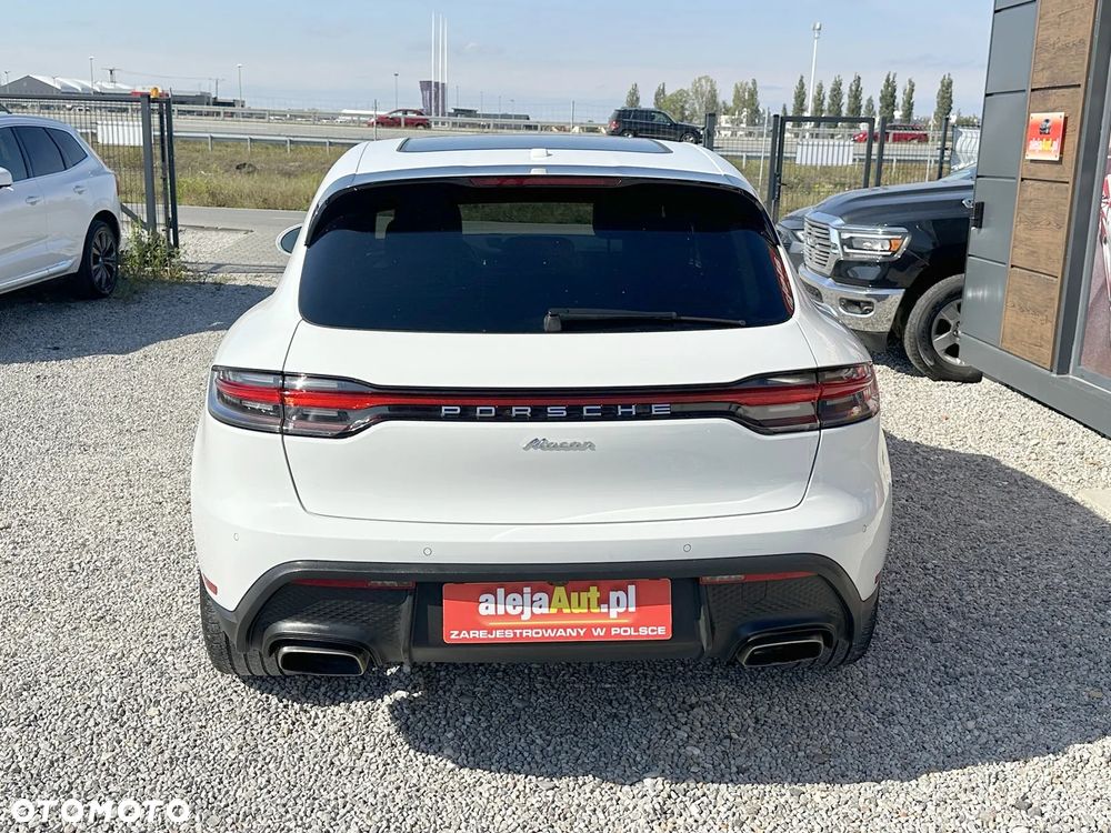 Porsche Macan T - 13