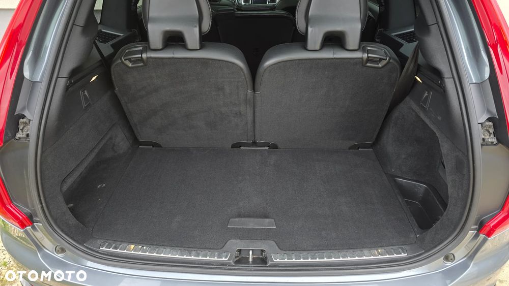 Volvo XC 90 D5 SCR AWD R-Design 7os - 10